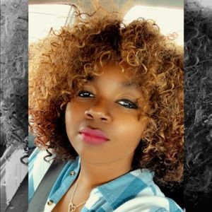 Meet your Posher, Crystal